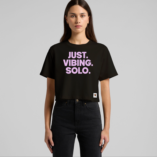 Vibing Classic Cropped Tee
